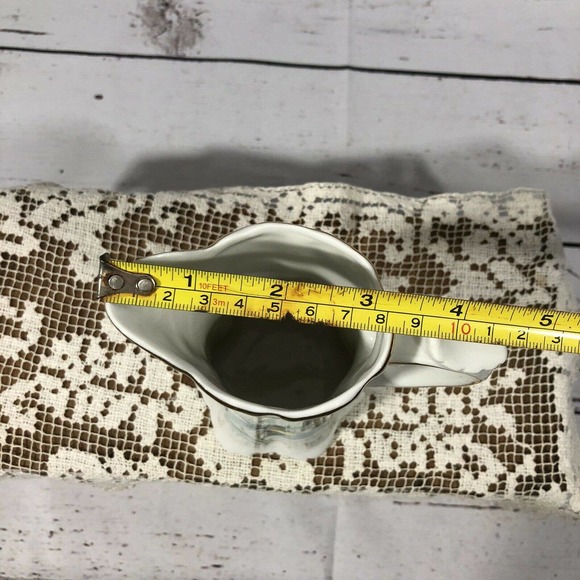 Raj Calif Porcelain Pitcher Signed Day Lily - Picture 9 of 9